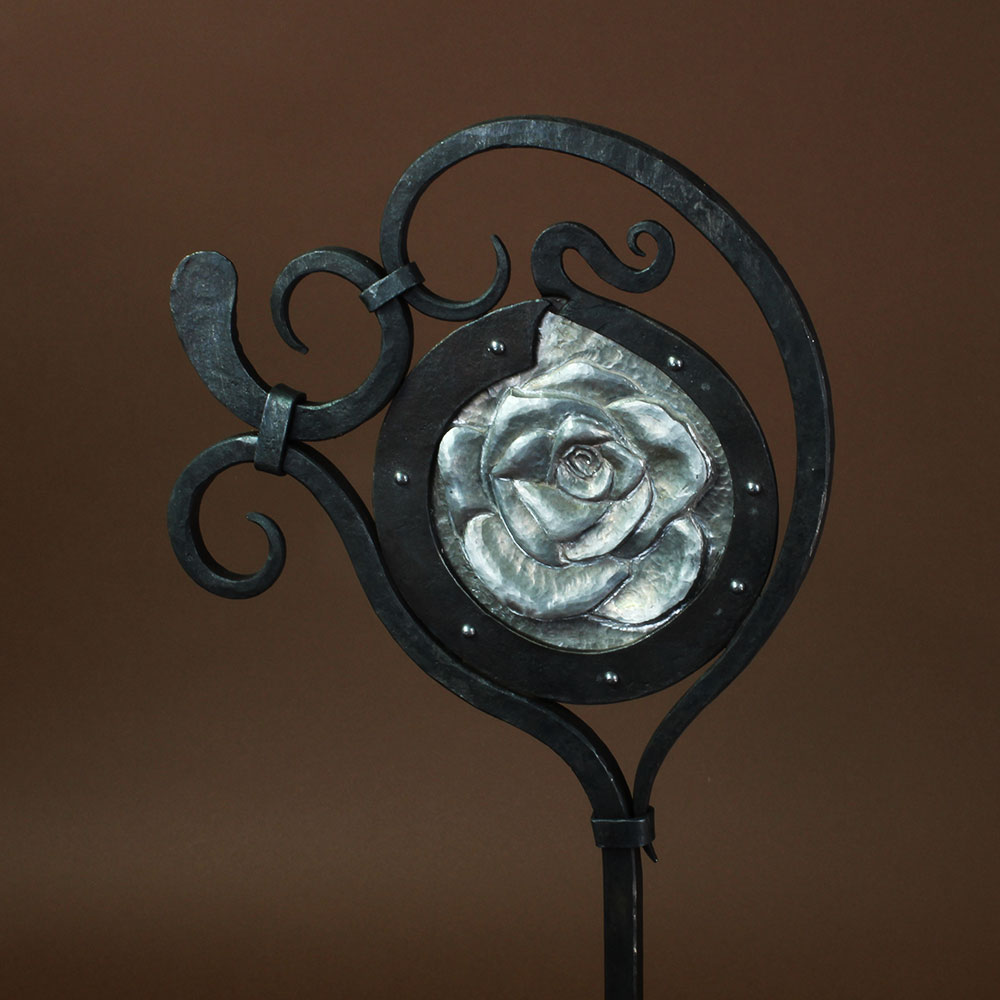 Table top mirror with chased rose